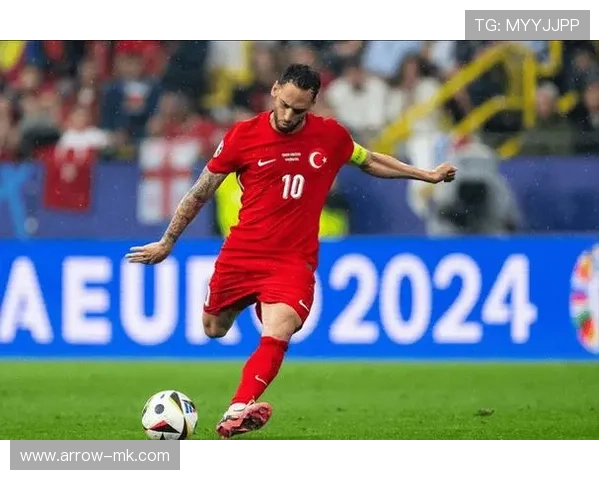 恰尔汗奥卢欧洲杯表现亮眼，成球队中场核心关键先生